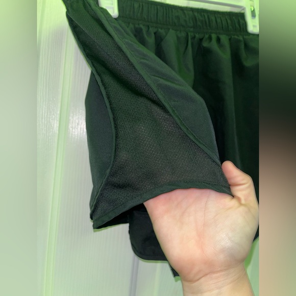 2 PAIRS NIKE RUNNING SHORTS - Picture 3 of 7